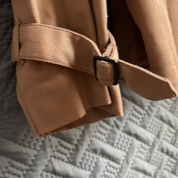 GAP TRENCH COAT - Picture 7 of 8